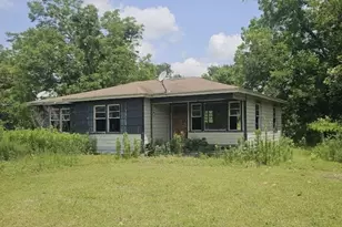 8303 Furray Rd, Houston, TX 77028 - Photo 1