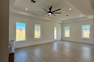 16019 Echo Hill Dr, Houston, TX 77059 - Photo 10