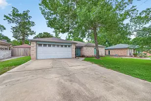 25131 Thrushwood Ln, Spring, TX 77373 - Photo 2