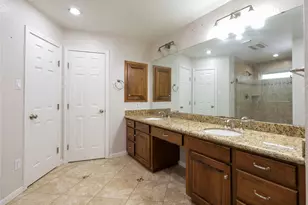 5415 3 Oaks Cir, Houston, TX 77069 - Photo 14