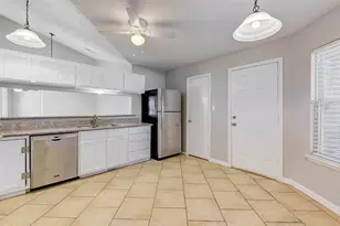 13610 Tara Oak Dr, Houston, TX 77065 - Photo 8