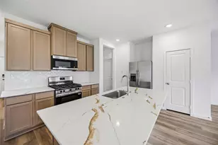 2631 McHenry Lndg Ln, Houston, TX 77051 - Photo 4