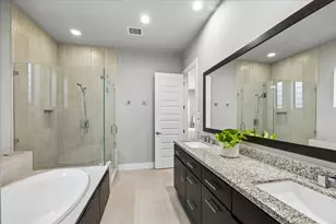 2410 Couch St, Houston, TX 77008 - Photo 12
