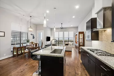 2410 Couch Street, Houston, TX 77008 - Photo 8