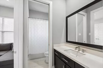 2410 Couch Street, Houston, TX 77008 - Photo 16