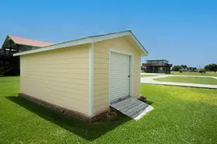 1657 County Road 291, Sargent, TX 77414 - Photo 32