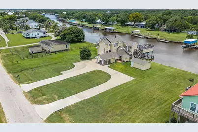 1657 County Road 291, Sargent, TX 77414 - Photo 2