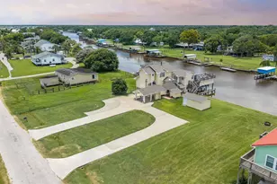 1657 County Road 291, Sargent, TX 77414 - Photo 2
