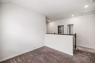 219 Club Crest Ln, Houston, TX 77009 - Photo 18