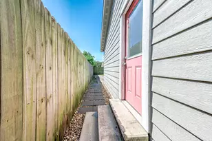 4026 Reid St, Houston, TX 77026 - Photo 34