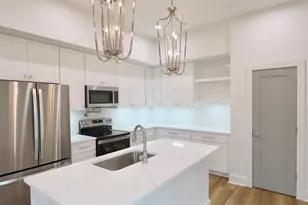 421 E 41st St, Houston, TX 77022 - Photo 10