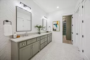 431 W 30th St, Houston, TX 77018 - Photo 16