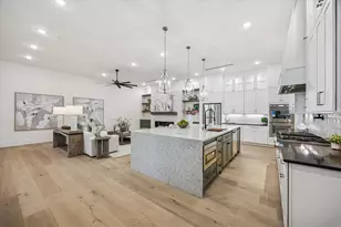 431 W 30th St, Houston, TX 77018 - Photo 6