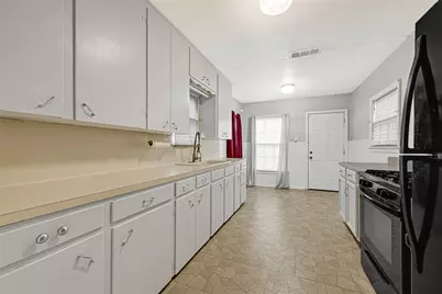 105 Highway Boulevard, Baytown, TX 77520 - Photo 6