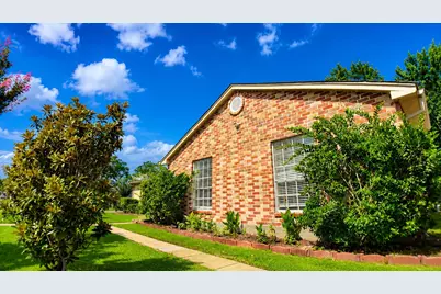 9507 Wellsworth Drive, Houston, TX 77083 - Photo 30