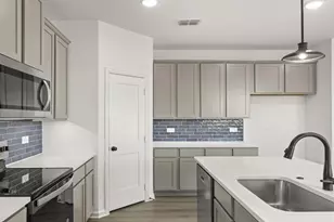 21007 Carob Tree Ln, Tomball, TX 77377 - Photo 4