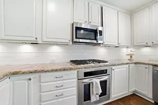 19 E New Avery Pl, The Woodlands, TX 77382 - Photo 14