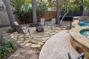 19 E New Avery Pl, The Woodlands, TX 77382 - Photo 36