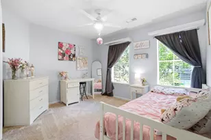 19 E New Avery Pl, The Woodlands, TX 77382 - Photo 30