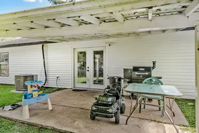 200 Lynwood Street, Vidor, TX 77662 - Photo 20