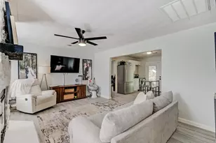 200 Lynwood St, Vidor, TX 77662 - Photo 6