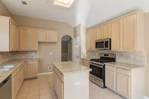 10323 Erskine Ct, Houston, TX 77070 - Photo 12