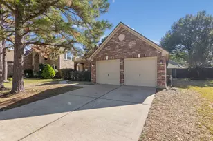 10323 Erskine Ct, Houston, TX 77070 - Photo 2