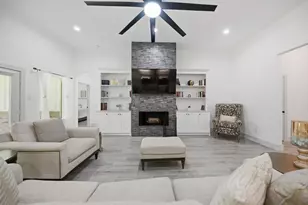 308 Pinehurst Dr, New Ulm, TX 78950 - Photo 2