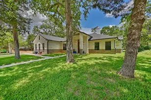 308 Pinehurst Dr, New Ulm, TX 78950 - Photo 42