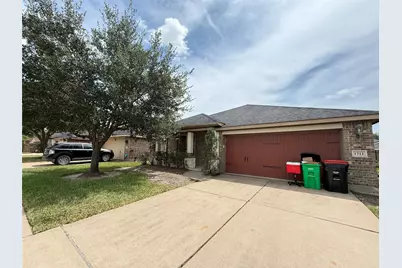 1711 Cadbury Castle Lane, Fresno, TX 77545 - Photo 2