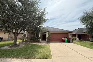 1711 Cadbury Castle Ln, Fresno, TX 77545 - Photo 1