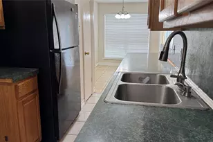 10942 Dunvegan Way, Houston, TX 77013 - Photo 8