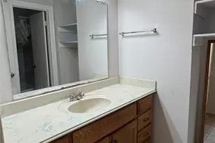 10942 Dunvegan Way, Houston, TX 77013 - Photo 12