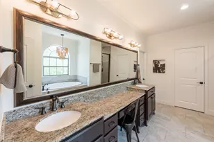 8011 Serenity Ct, Houston, TX 77025 - Photo 18