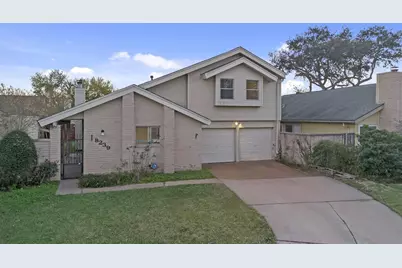 8239 Twin Tree Lane, Houston, TX 77071 - Photo 2