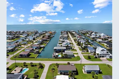 4003 Panola Drive, Galveston, TX 77554 - Photo 4