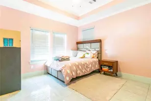 9233 Kentshire Dr, Houston, TX 77078 - Photo 12