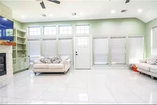 9233 Kentshire Dr, Houston, TX 77078 - Photo 4