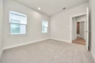 2319 Silva Park Ln, Houston, TX 77091 - Photo 24
