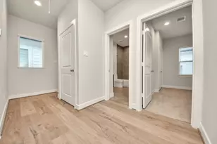 2319 Silva Park Ln, Houston, TX 77091 - Photo 12