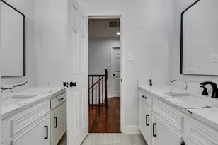 15703 Crestbrook Dr, Houston, TX 77059 - Photo 36