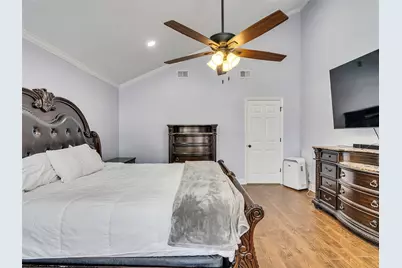 15703 Crestbrook Drive, Houston, TX 77059 - Photo 26