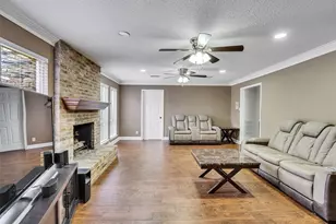 15703 Crestbrook Dr, Houston, TX 77059 - Photo 24