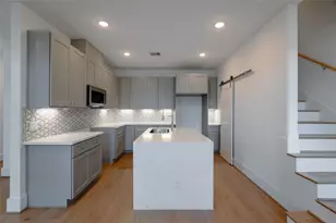 7609 Victory Reserve St, Houston, TX 77088 - Photo 10