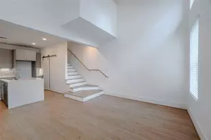 7609 Victory Reserve St, Houston, TX 77088 - Photo 14