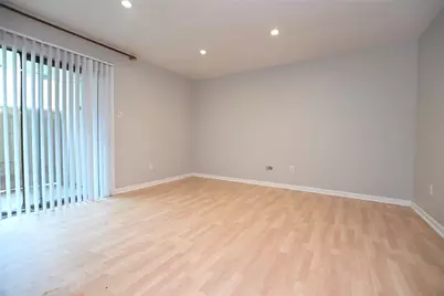 8423 Hearth Drive #2, Houston, TX 77054 - Photo 4