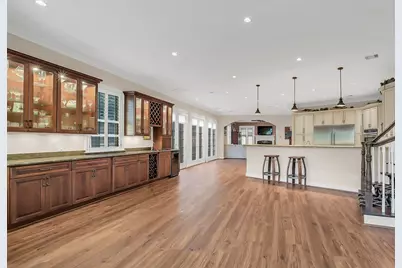 6317 Riverview Way, Houston, TX 77057 - Photo 2