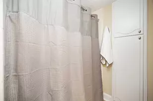 454 N Post Oak Ln, Houston, TX 77024 - Photo 14