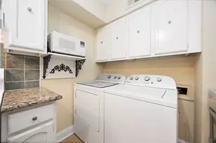 454 N Post Oak Ln, Houston, TX 77024 - Photo 4