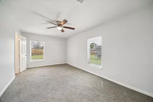 705 Westshire Dr, Houston, TX 77013 - Photo 10